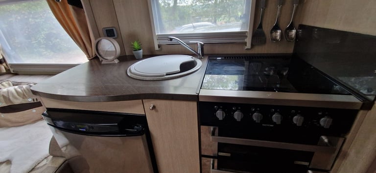 2010 swift coastline 4 berth