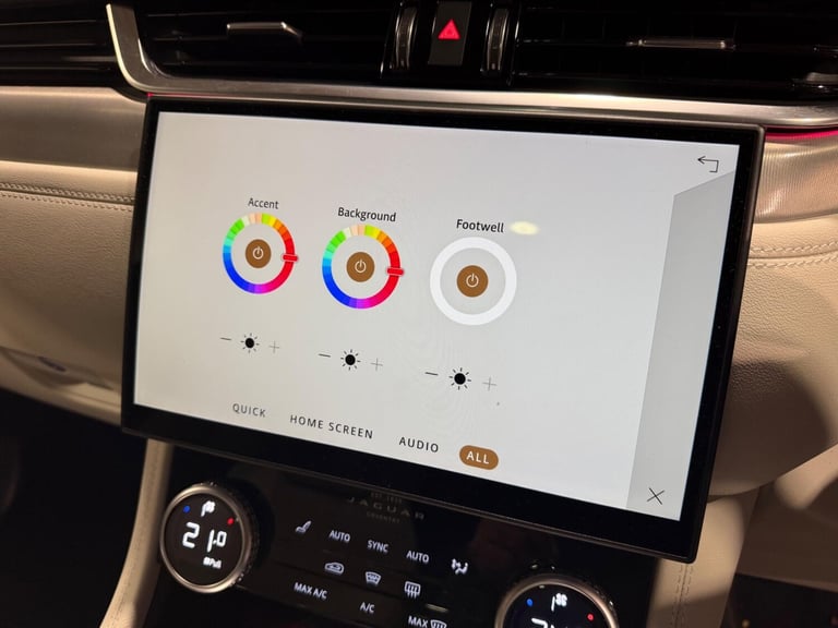 2024 Jaguar F-Pace 2.0 P400e 19.3kWh R-Dynamic SE Black Auto AWD Euro 6 (s/s) 5dr ESTATE Petrol/E...