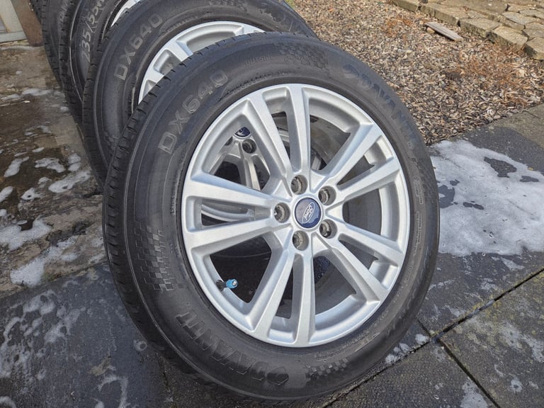Ford kuga alloys and tyres 17in for sale 
