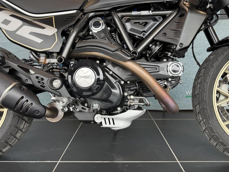 DUCATI SCRAMBLER FULL THROTTLE