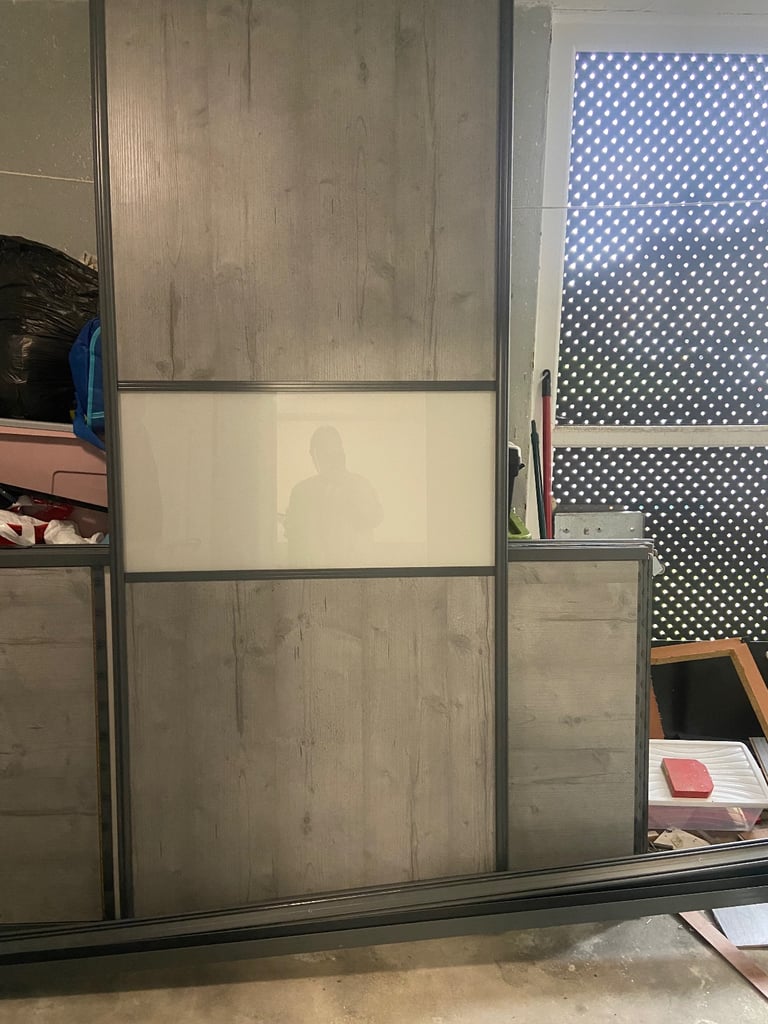 4 x sliding wardrobe doors with rail