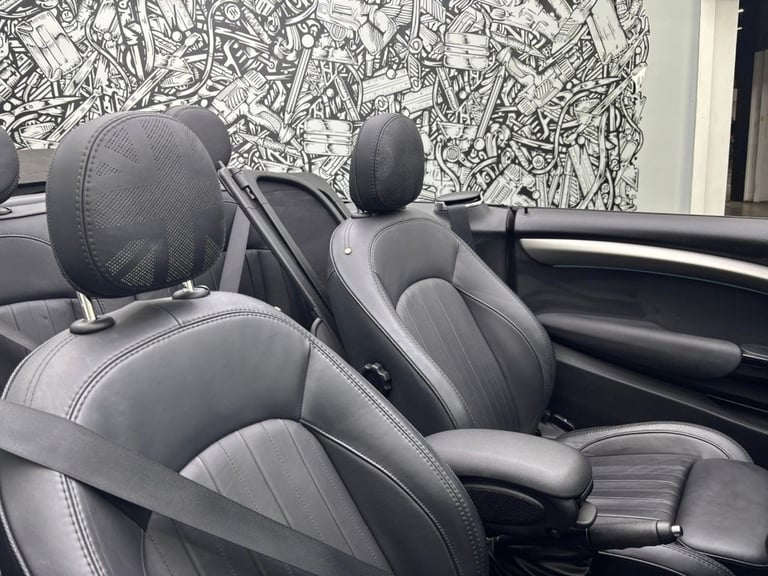 2020 MINI Convertible 1.5 Cooper Exclusive Convertible 2dr Petrol Manual Euro 6 (s/s) (136 ps) Co...