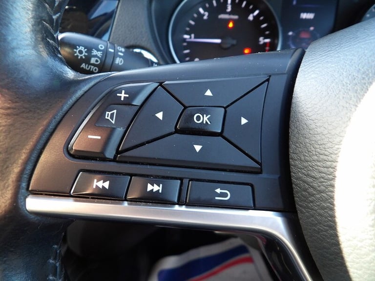2017 Nissan Qashqai 1.5 dCi N-Connecta 5dr HATCHBACK DIESEL Manual