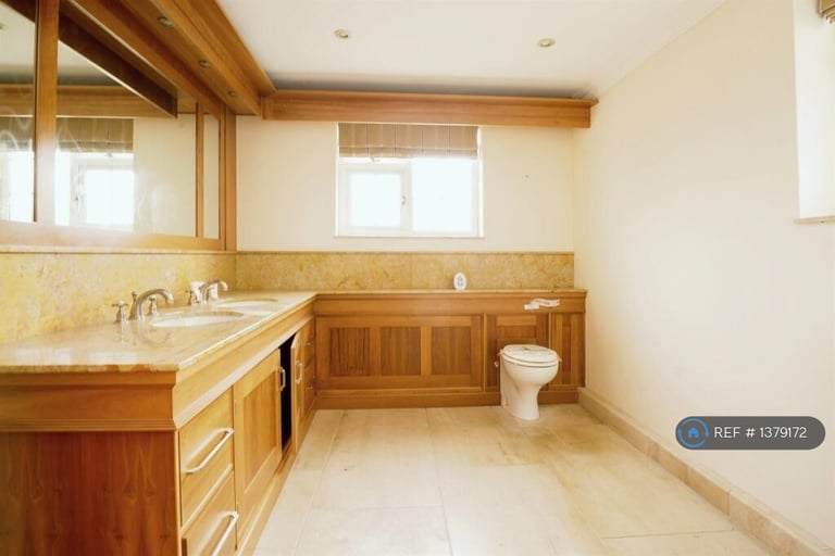 5 bedroom house in Primrose Hill, Cowbridge, CF71 (5 bed) (#1379172)