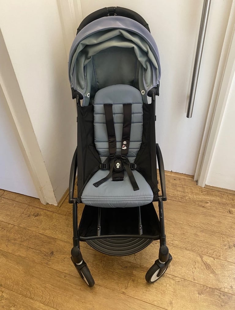 image for Babyzen YOYO 2 pram blue/ aqua colour. NW10 9NU