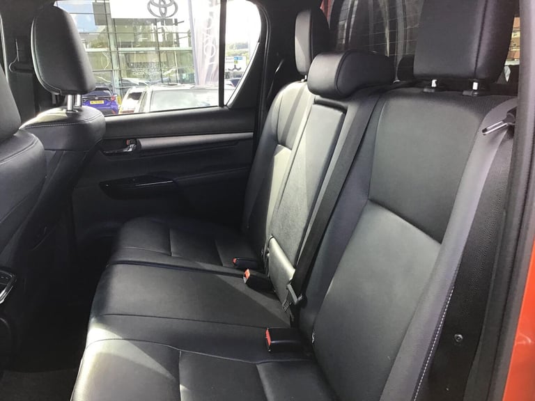 2024 Toyota Hilux 2.8 D-4D Invincible X Pickup Double Cab 4dr Diesel Auto 4WD Euro 6 (s/s) (2 PIC...