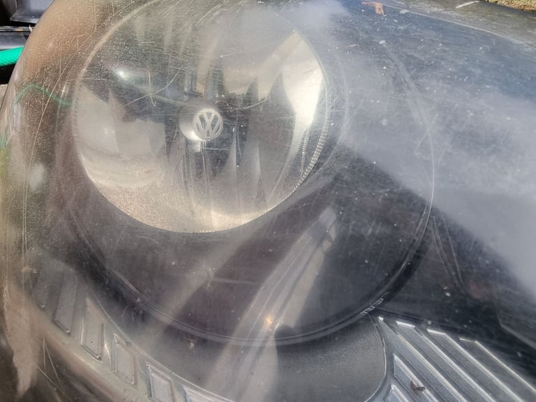 Volkswagen golf mk5 headlights