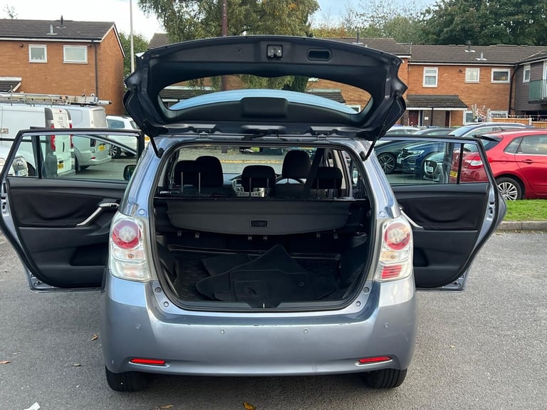 2010 Toyota Verso 1.6 V-matic TR 5dr MPV Petrol Manual