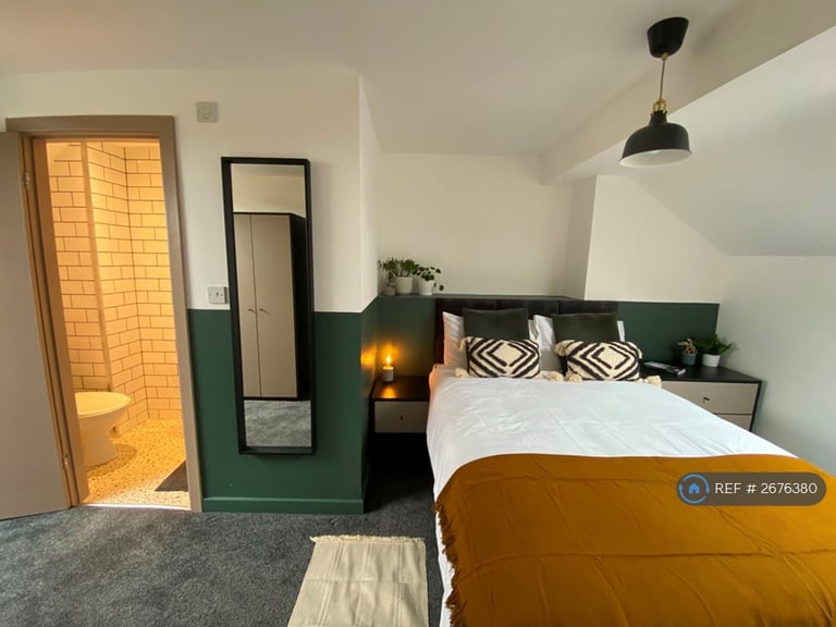 6 bedroom house in Jubilee Drive, Liverpool, L7 (6 bed) (#2676380)