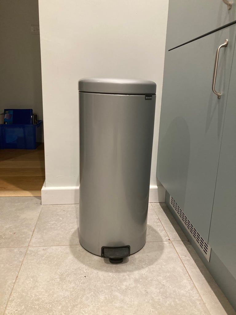 Brabantia 30l pedal bin