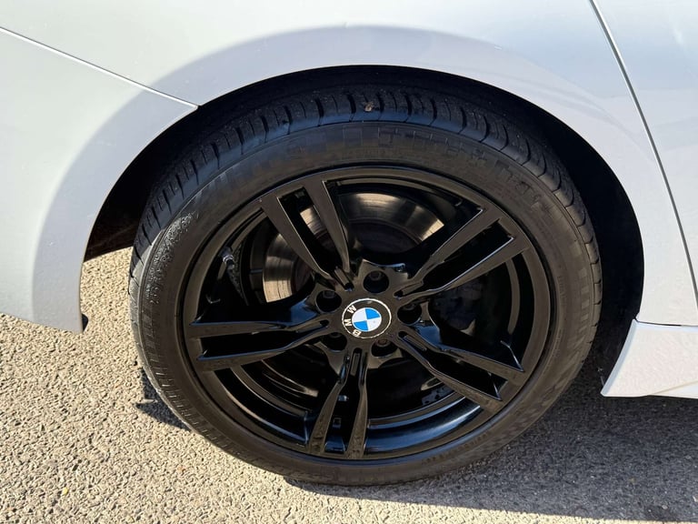 2018 BMW 3 Series 2.0 320d xDrive M Sport Auto 4WD 4dr Saloon Diesel Automatic