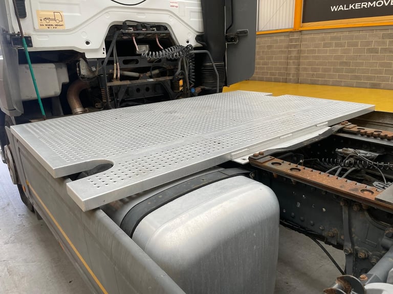 MERCEDES BENZ AXOR 1840, 4X2 TRACTOR UNIT - 2008 - KX58 OVA