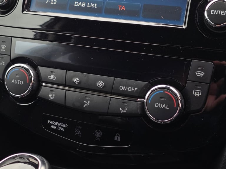 2018 Nissan Qashqai 1.6 dCi Tekna SUV 5dr Diesel XTRON Euro 6 (s/s) (130 ps) HATCHBACK Diesel Aut...