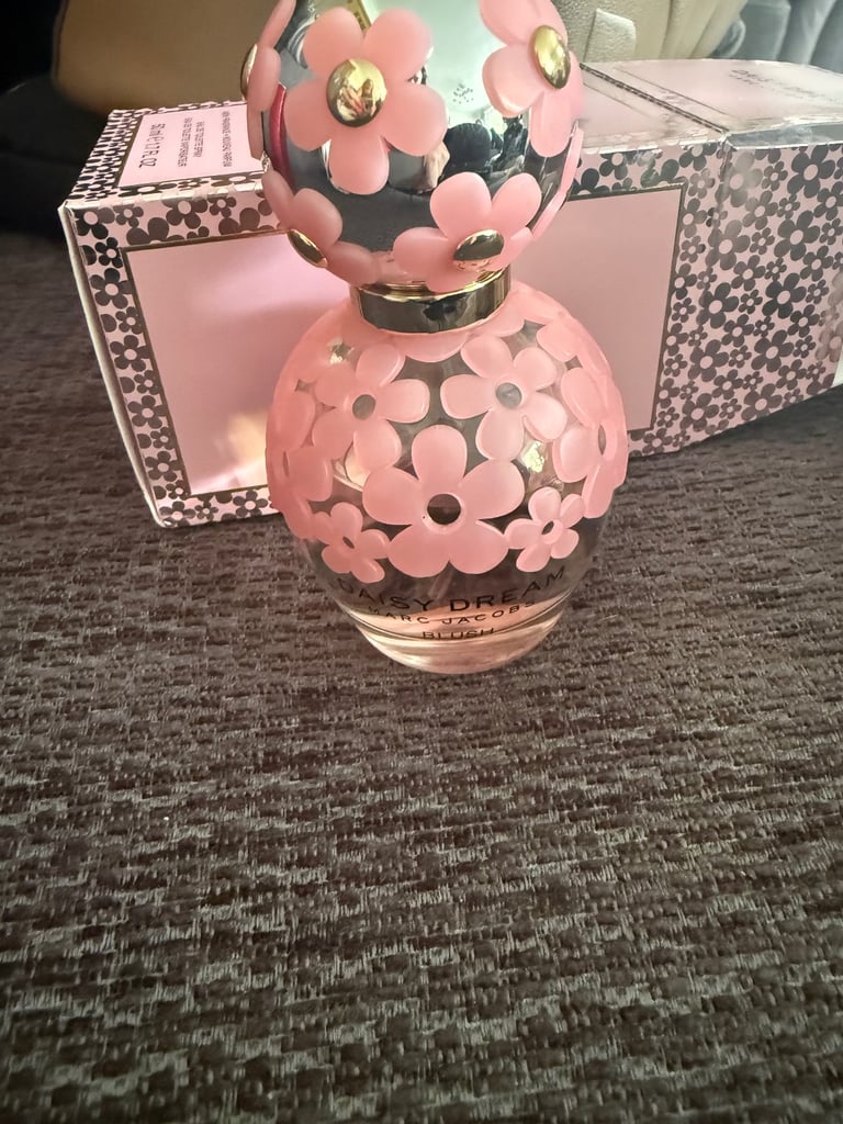 Marc Jacob’s daisy dream blush 