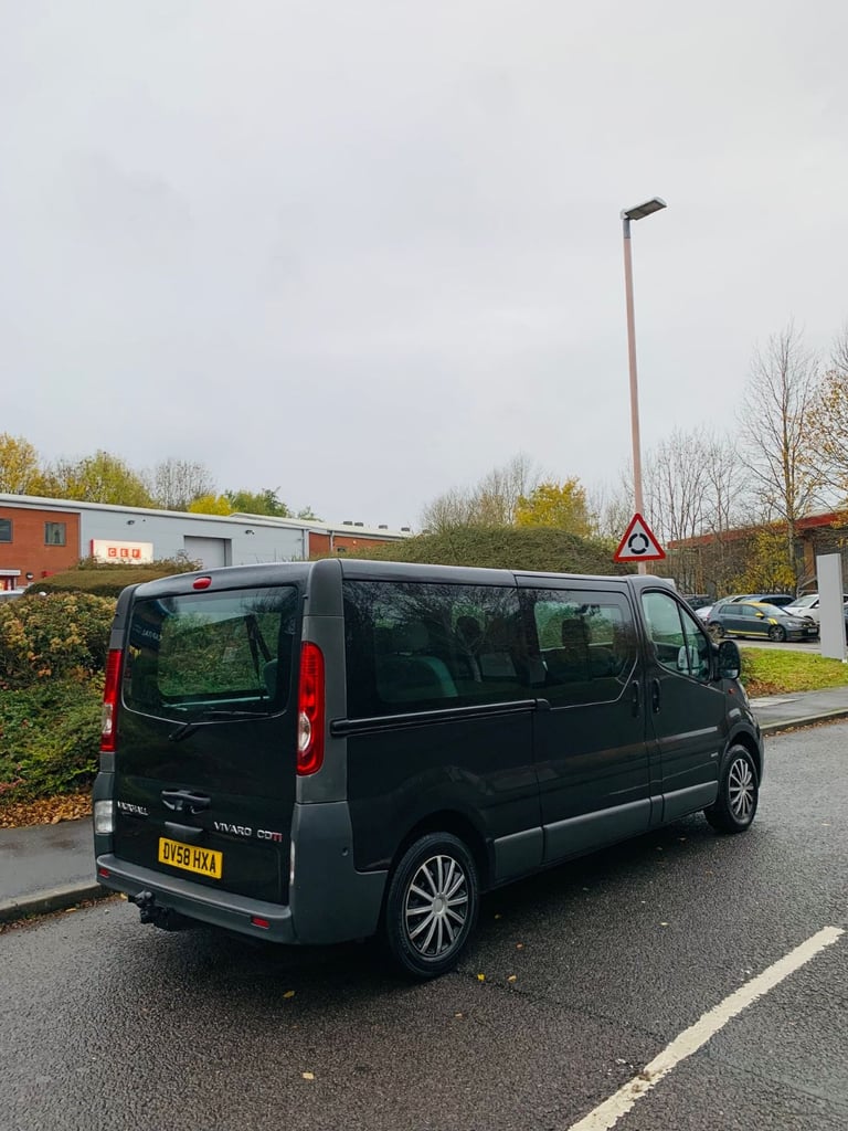 2008 2.0 Vauxhall Vivaro LWB MINIBUS COMBI VAN 152K miles MOT till 12/2023 like Trafic Primastar