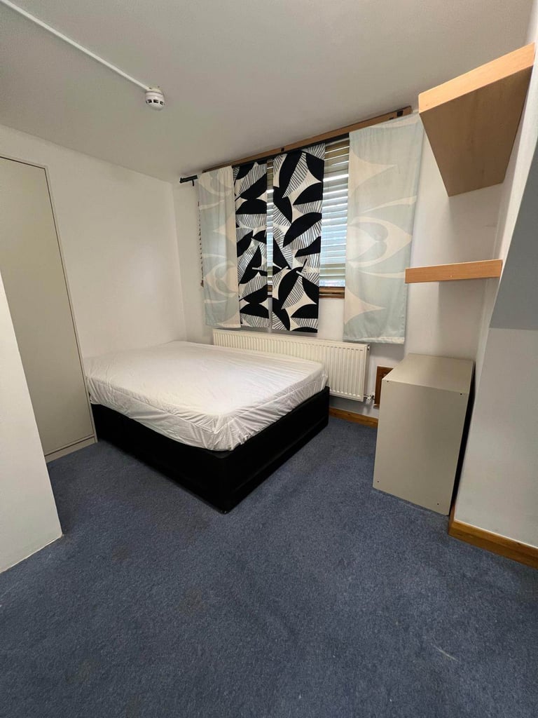 Room in Leicester (LE3 9FR) 