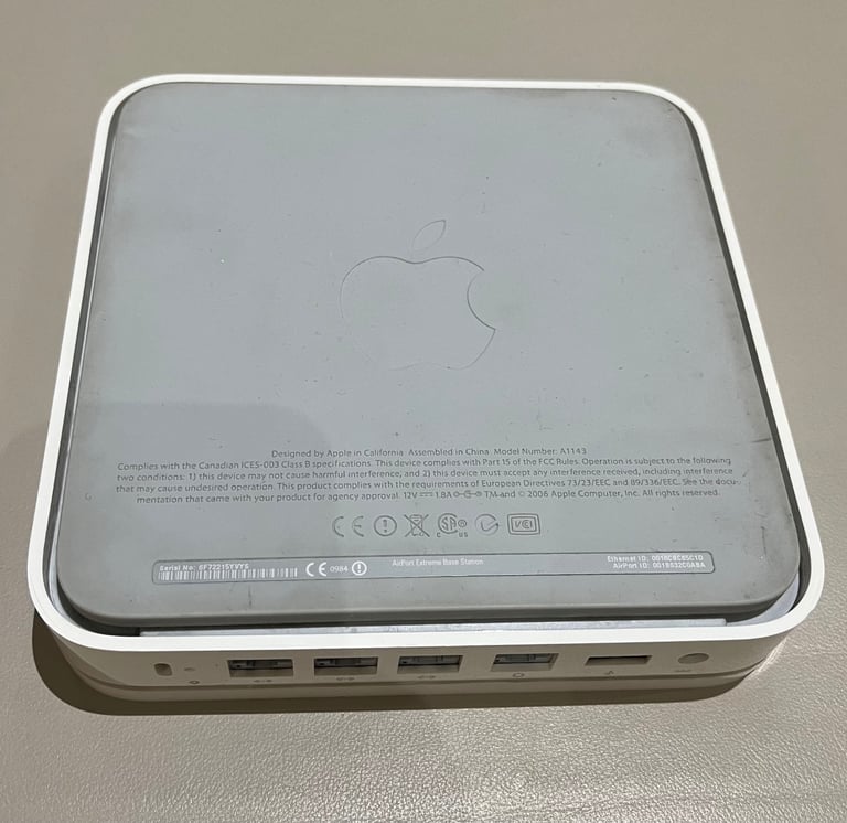 AirPort Extreme Base Station 802.11n (1st Generation)