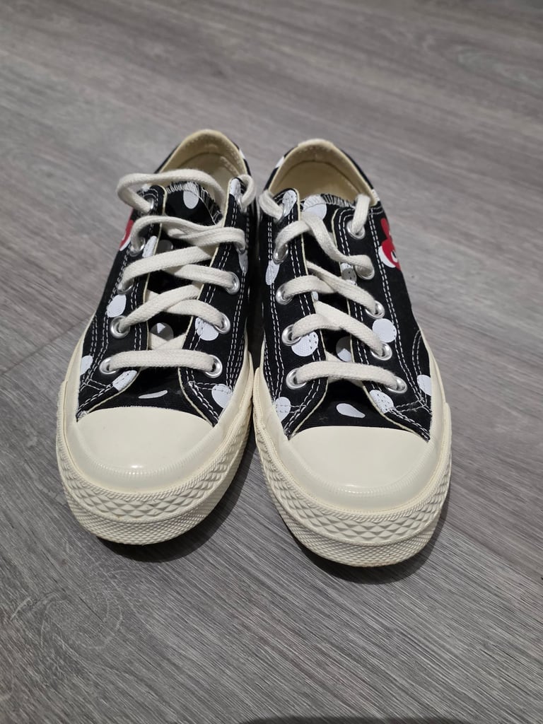 Converse play size 4