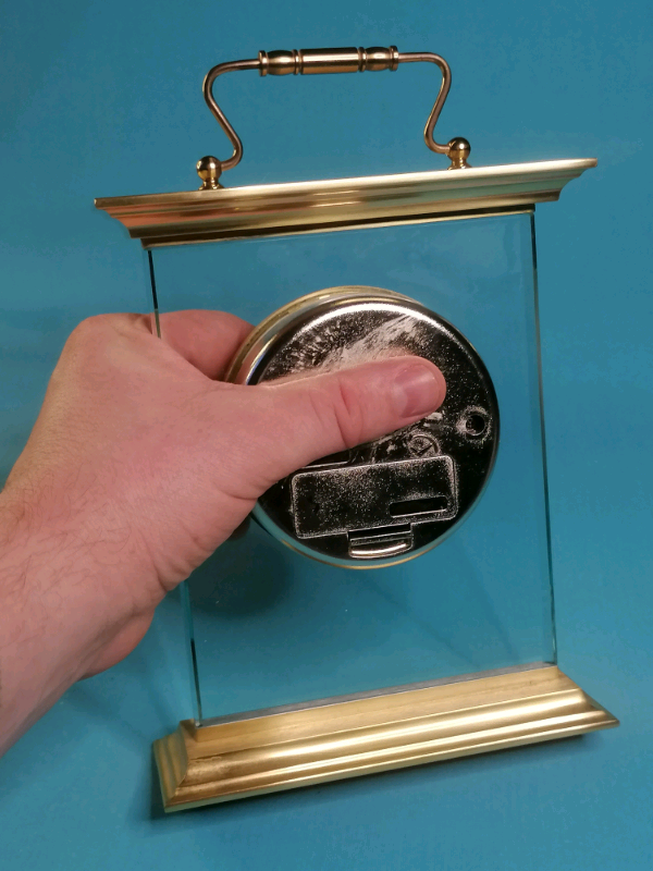 Very nice, 9inch desk clock (working perfect). 