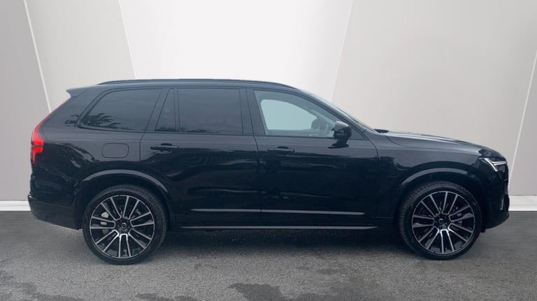 2025 Volvo XC90 Ultra, T8 AWD Plug-in hybrid, Electric/Petrol, Dark, 7 Seats Estate Petrol Parall...