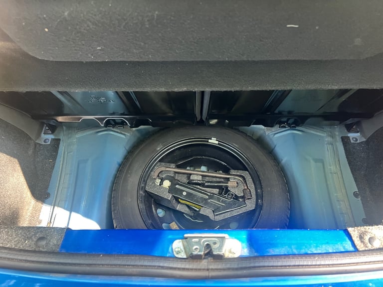 Peugeot, 107, Hatchback, 2011, Manual, 998 (cc), 5 doors
