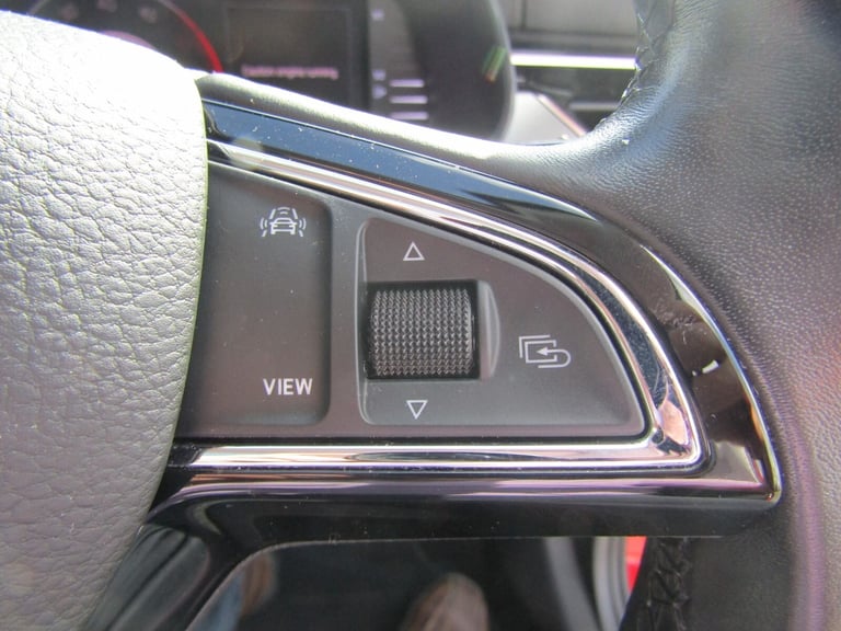 2021 Skoda Scala 1.6 TDI SE L 5dr - Glass Pan Roof / Sat Nav / 18'' Alloys and more! Hatchback Di...