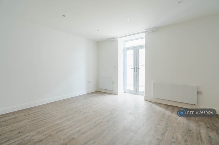 1 bedroom flat in The Gallery's At Rockspray Bude, Bude, EX23 (1 bed) (#2669124)