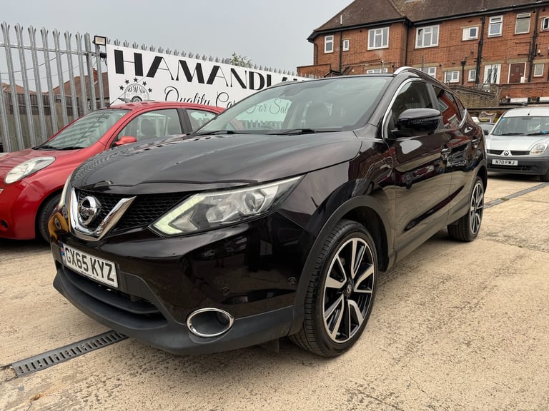 image for 2015 Nissan Qashqai TEKNA DIG-T XTRONIC 5-Door Petrol