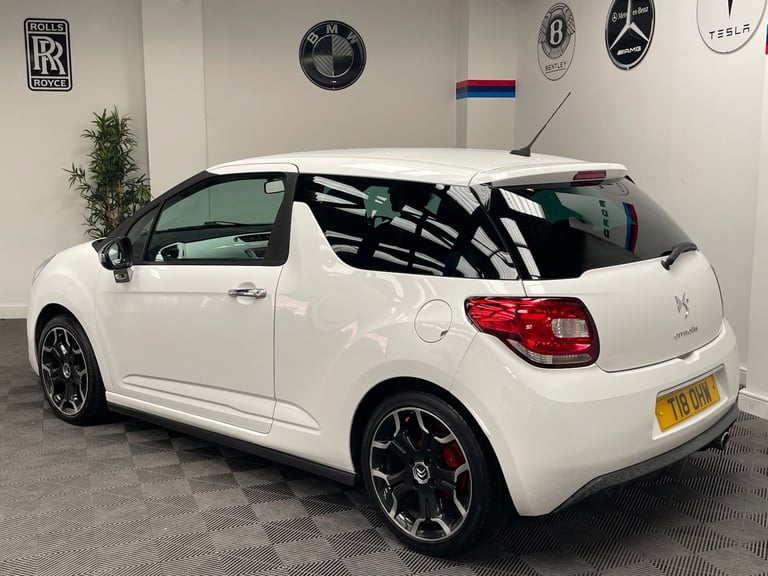 2011 Citroen DS3 1.6 HDi Black 3dr HATCHBACK Diesel Manual