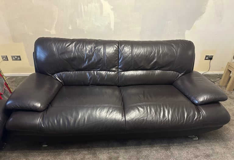 Leather sofa, chair and footstool