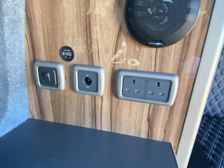 2010 Volkswagen Transporter 5 Belts, 4 Berth Campervan