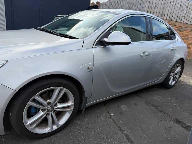 image for Vauxhall, INSIGNIA, Hatchback, 2010, Manual, 1956 (cc), 5 doors