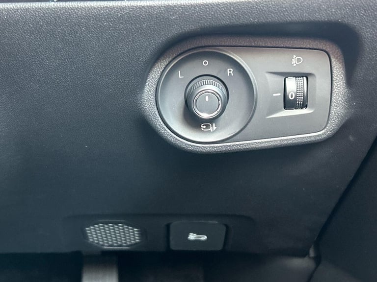 2025 MG MG S5 64kWh Trophy Long Range SUV 5dr Electric Auto (231 ps) SUV ELECTRIC Automatic