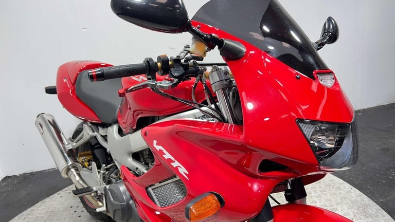 Honda VTR 1997 27K NEW MOT SERVICED 1000CC VTWIN SPORTS BIKE