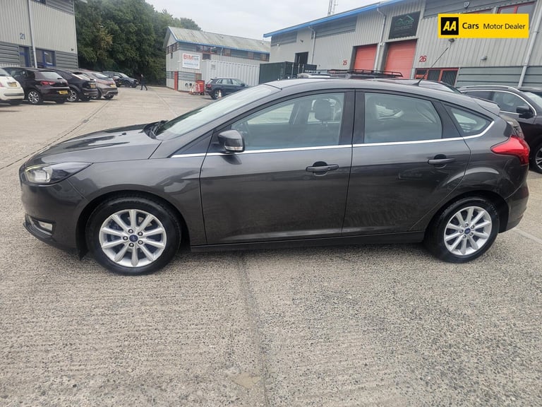 2017 Ford Focus 1.0 EcoBoost 125 Titanium 5dr HATCHBACK PETROL Manual