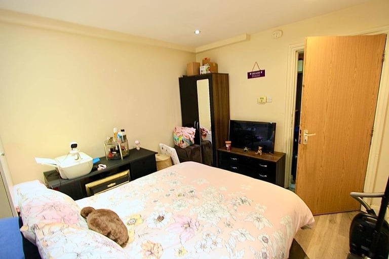 HA0 2 DOUBLE bed & 2 Bath, GRD floor FLAT. AVAILABLE LATE OCTOBER