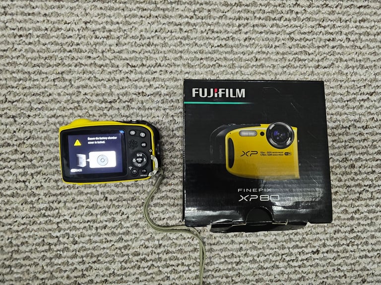 Fuji xp80 underwater camera