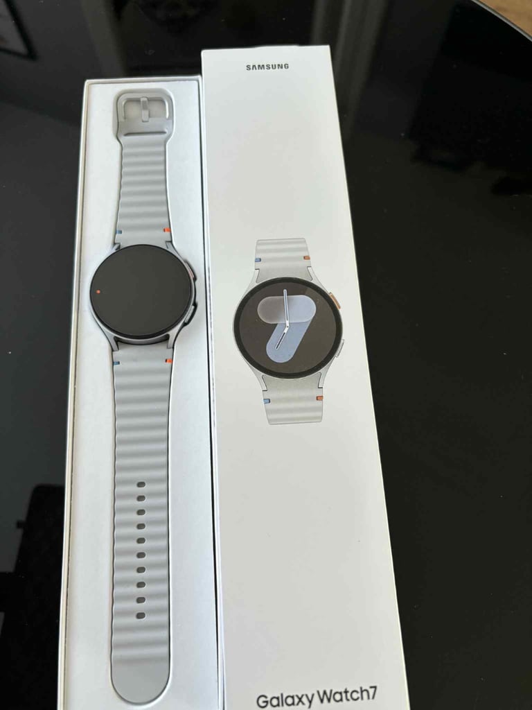 Samsung Galaxy Watch7 44 mm (Bluetooth, Silver) – Boxed + Receipt – Like New