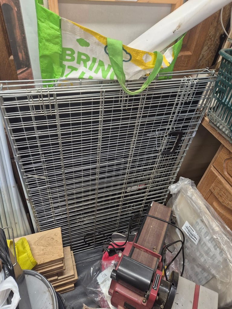 Xl Large  dog crate
