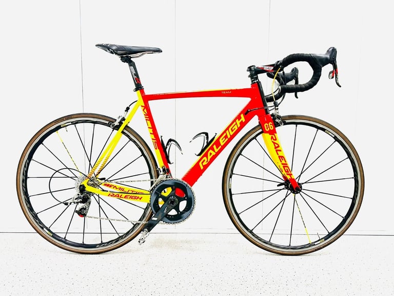 image for RALEIGH TEAM MILITIS Size/M Full Carbon Road Bike 