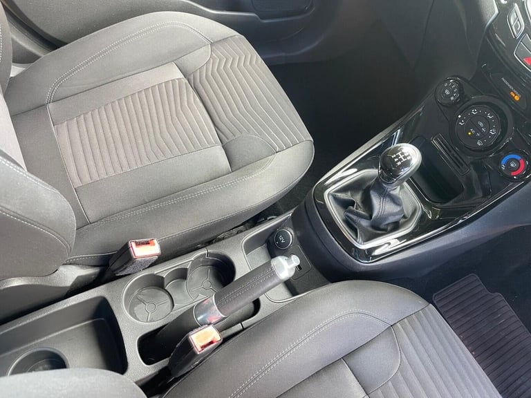 2013 Ford Fiesta 1.25 Zetec Euro 5 5dr Hatchback Petrol Manual