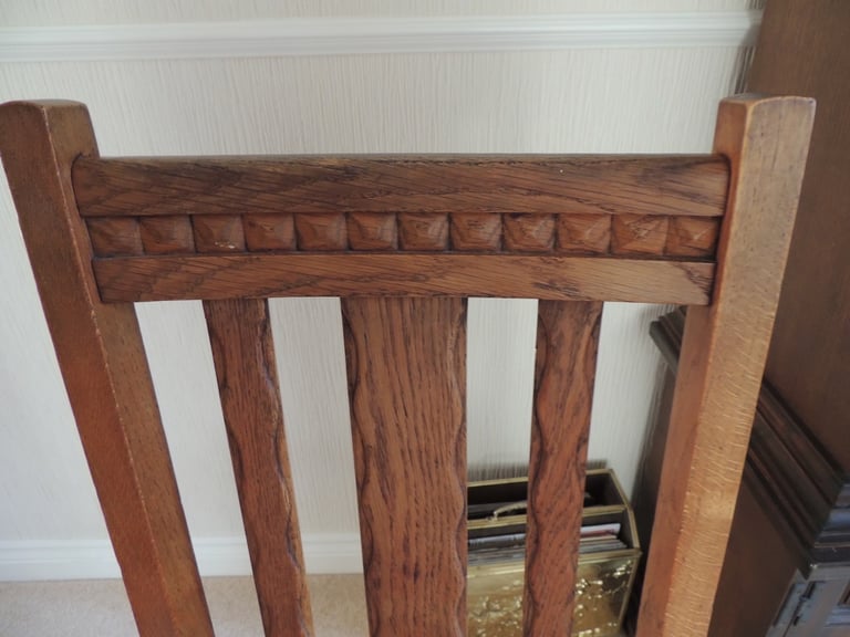 Vintage Oak dining table and 4 chairs - extendable