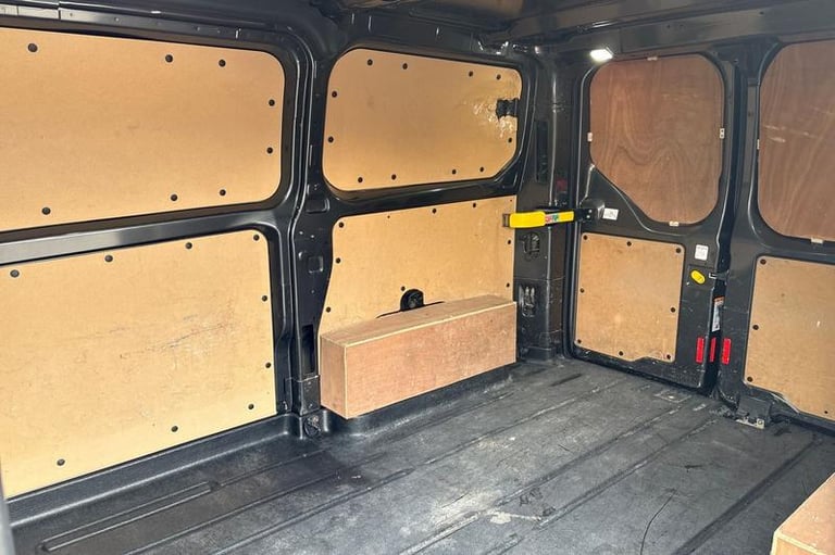 2018 Ford Transit Custom 2.0 TDCi 130ps Low Roof Limited Van PANEL VAN DIESEL Manual