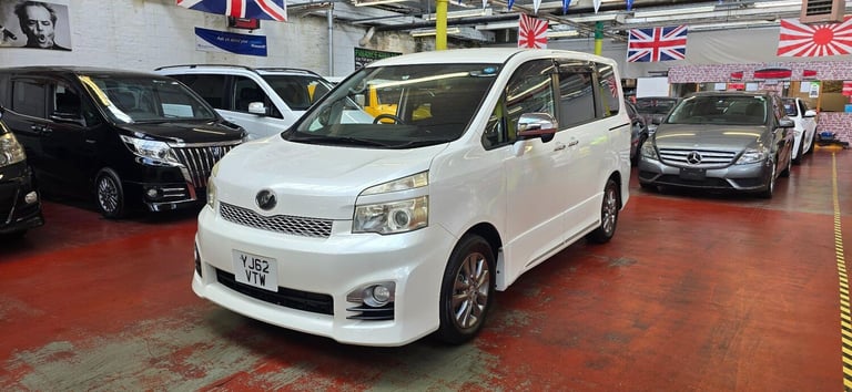 2024 Toyota Voxy AUTO+TWIN POWER DOORS+7 SEATER Petrol Automatic