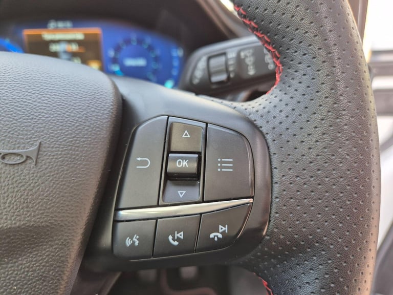  Ford Fiesta Fiesta ST-Line Vignale 5 door 1.0L EcoBoost 100PS FWD 6-Speed Manual Petrol Manual