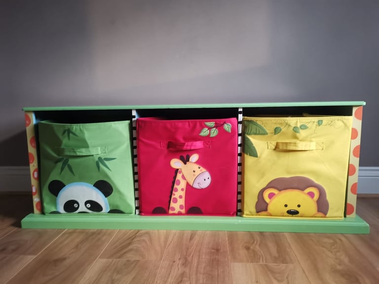 Green toy storage unit