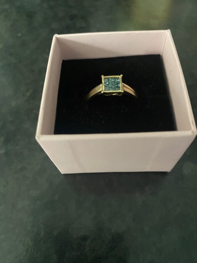 image for Gold ring