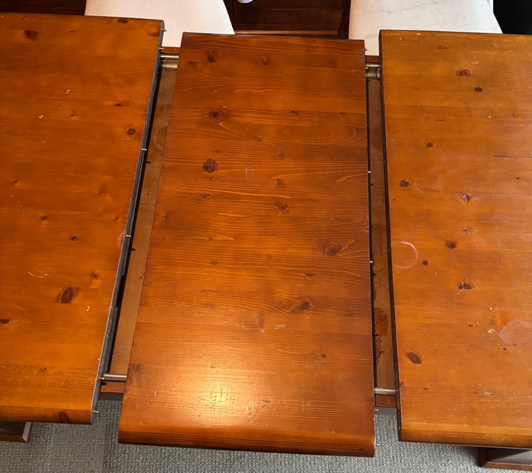 Extendable Mahogany Dining Table | Solid Wood | Curved Edge | Seats 6–8 | Free New Top