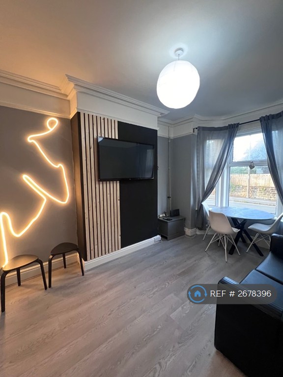 4 bedroom house in Wigan Road, Ormskirk, L39 (4 bed) (#2678396)