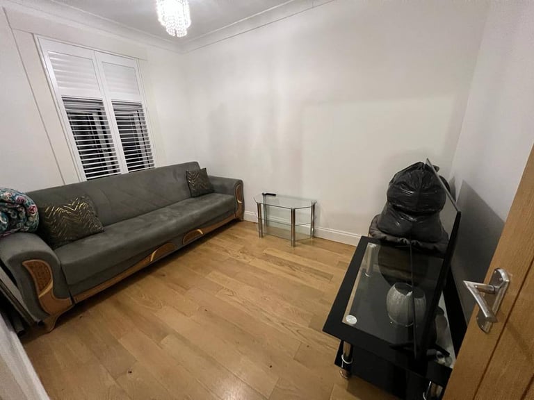 image for  One Bedroom First Floor Flat to Rent on Sunnyside Road, Ilford IG1 ( All Bills Inclusive )